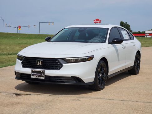New 2025 Honda Accord SE image 7