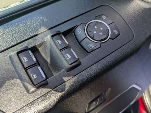 Used 2015 Ford F150 Platinum w/ Equipment Group 701A Luxury image 10