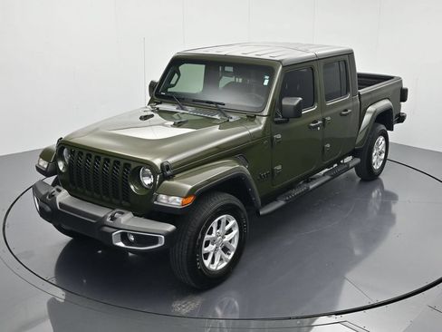 Used 2023 Jeep Gladiator Sport AWD/4WD image 29