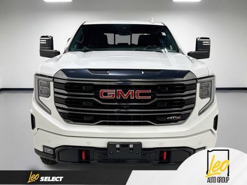 Used 2024 GMC Sierra 1500 AT4 w/ Technology Package AWD/4WD image 2