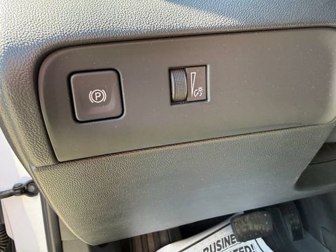 Used 2023 Buick Enclave Essence w/ Experience Buick Package AWD/4WD image 18
