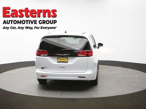Used 2023 Chrysler Voyager LX FWD image 37
