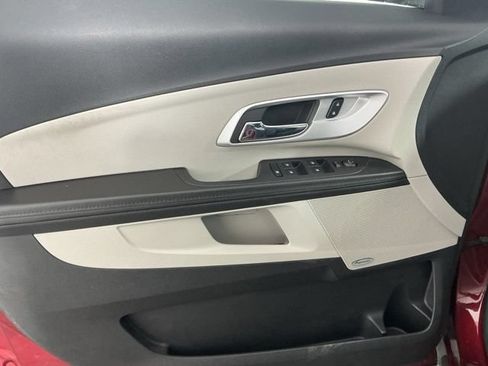 Used 2016 Chevrolet Equinox LTZ w/ Enhanced Convenience Package FWD image 7