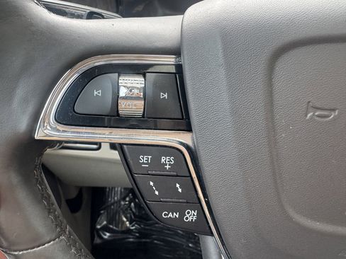 Used 2020 Lincoln Navigator Reserve w/ Luxury Package image 12