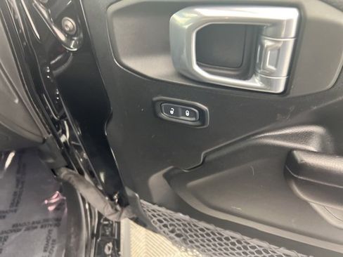 Used 2021 Jeep Wrangler Sport image 20