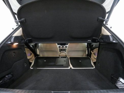 Used 2019 Mercedes-Benz GLA 250 image 28