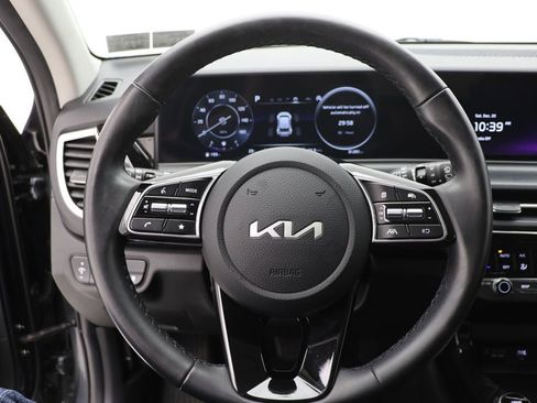 Used 2024 Kia Seltos S image 16