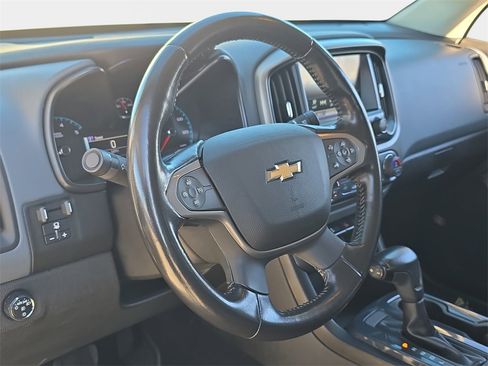 Used 2017 Chevrolet Colorado Z71 image 18