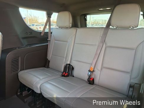 Used 2021 GMC Yukon XL SLT image 24