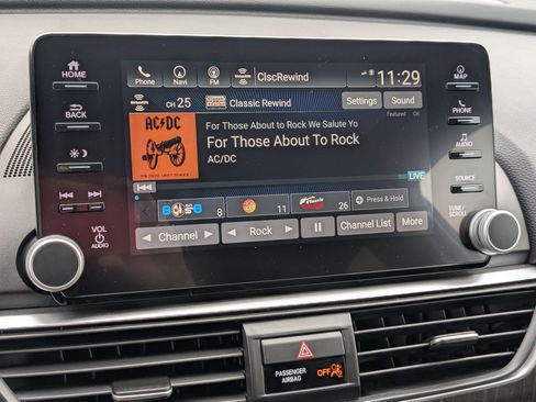 Used 2019 Honda Accord Touring image 21