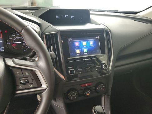 Used 2018 Subaru Crosstrek 2.0i Premium image 17