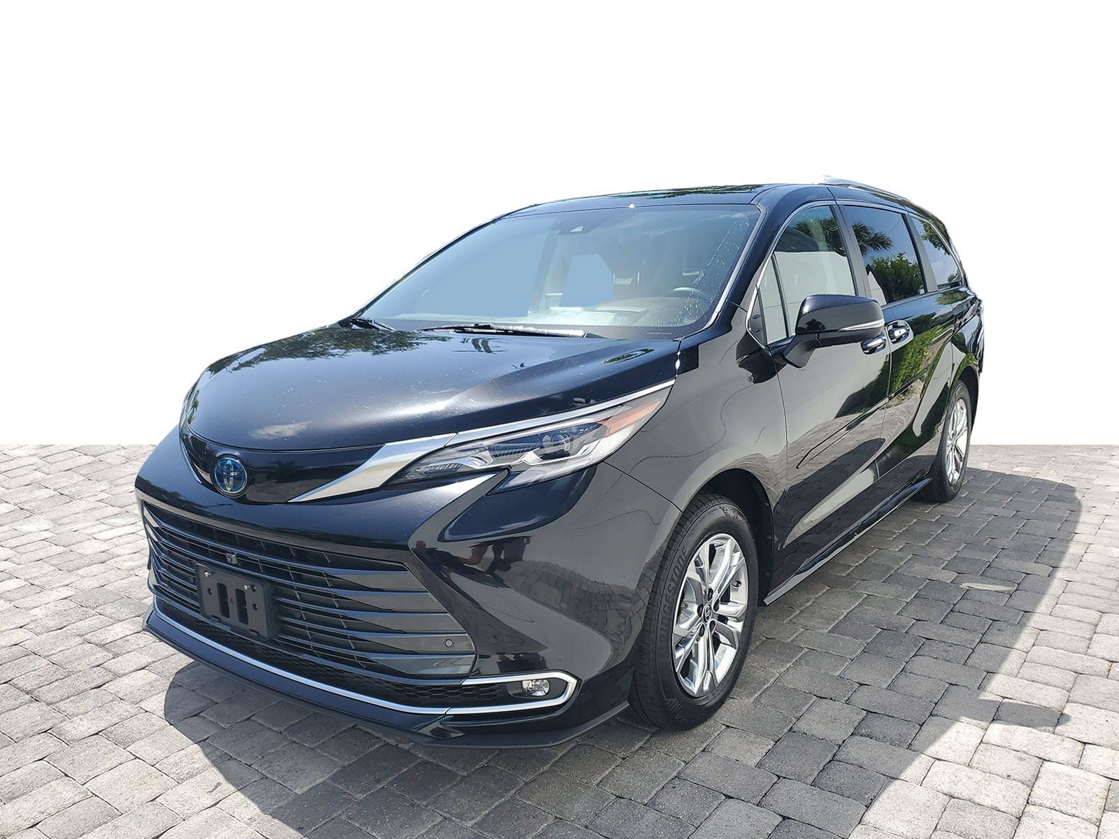 Used 2023 Toyota Sienna Platinum AWD/4WD image 3