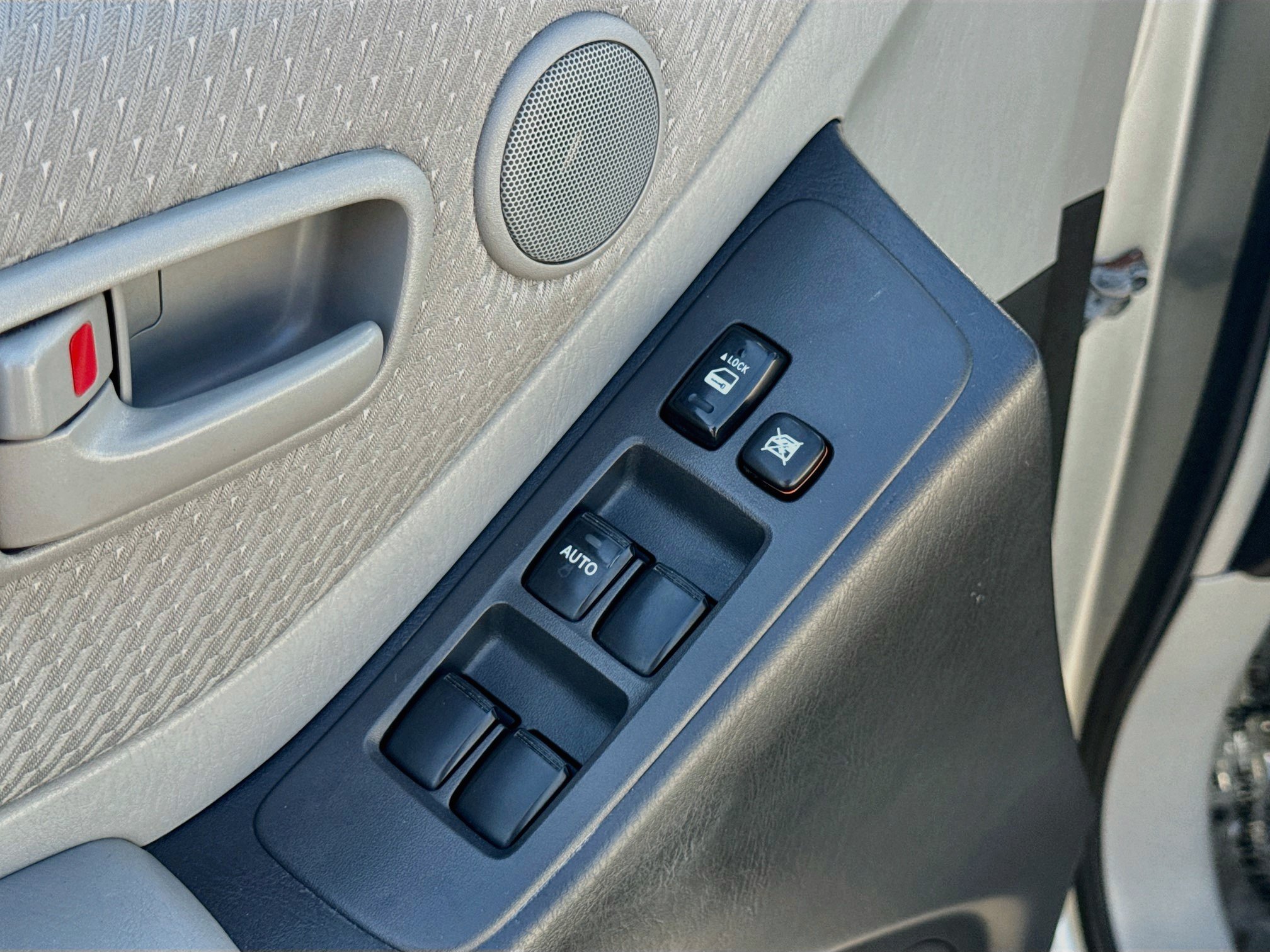 Used 2006 Toyota Highlander Limited FWD image 10