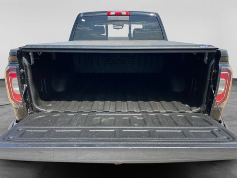 Used 2018 GMC Sierra 1500 SLT AWD/4WD image 38
