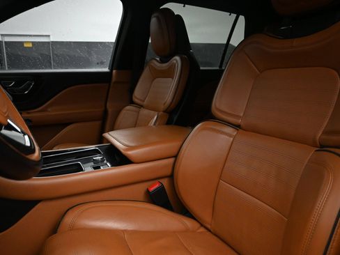Used 2020 Lincoln Aviator Black Label w/ Dynamic Handling Package AWD/4WD image 11