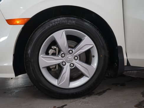 Used 2018 Honda Odyssey EX image 29