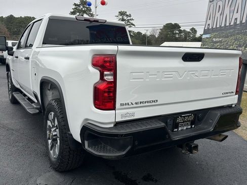 Used 2024 Chevrolet Silverado 2500 Custom w/ Custom Value Package image 7