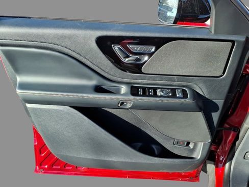 New 2026 Lincoln Nautilus Reserve w/ Jet Appearance Package image 15