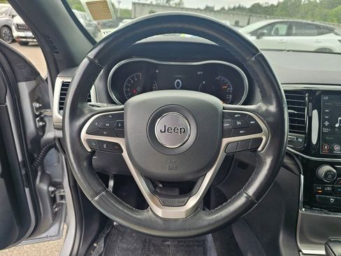 Used 2020 Jeep Grand Cherokee Altitude AWD/4WD image 12