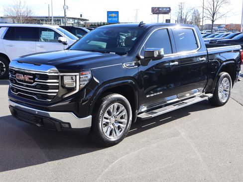 Used 2023 GMC Sierra 1500 SLT w/ SLT Premium Plus Package image 5