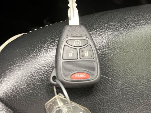 Used 2017 Jeep Wrangler Unlimited Sahara w/ Dual Top Group AWD/4WD image 22