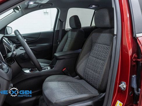 Used 2024 Chevrolet Equinox LT FWD image 21