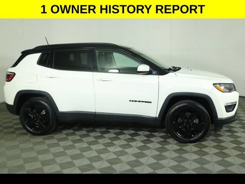 Used 2021 Jeep Compass Latitude w/ Sun and Sound Group AWD/4WD image 2