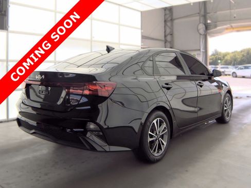 Used 2024 Kia Forte LXS w/ LXS Technology Package FWD image 4