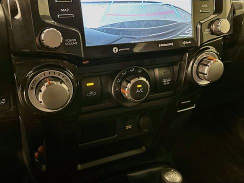 Used 2024 Toyota 4Runner TRD Off-Road Premium w/ Moonroof Package AWD/4WD image 24