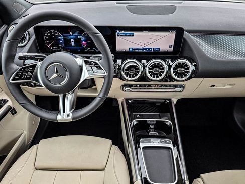 New 2025 Mercedes-Benz GLA 250 4MATIC image 31