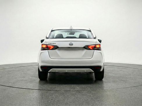 Used 2025 Nissan Versa SV image 7