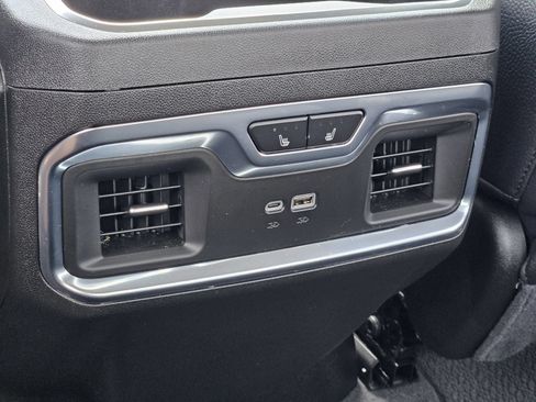 Used 2025 GMC Sierra 3500 Denali w/ Technology Package AWD/4WD image 18