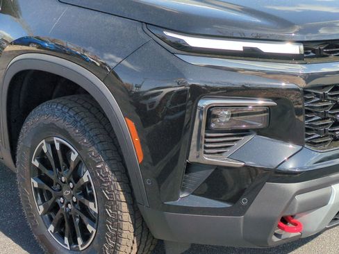 New 2026 Chevrolet Traverse Z71 w/ Enhanced Driving Package AWD/4WD image 11