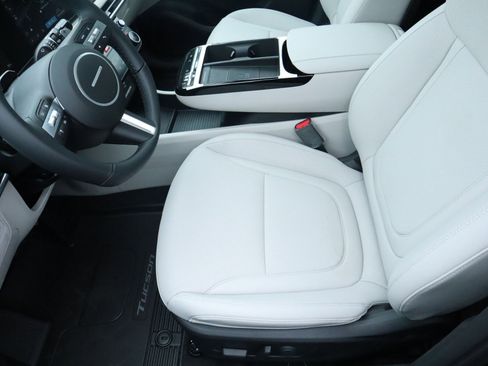 New 2025 Hyundai Tucson SEL image 17