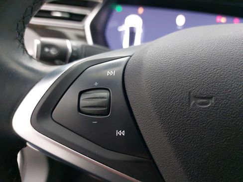 Used 2017 Tesla Model S image 19