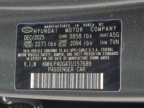 New 2026 Hyundai Elantra Limited image 18