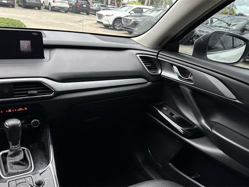 Used 2022 MAZDA CX-9 Touring Plus image 16