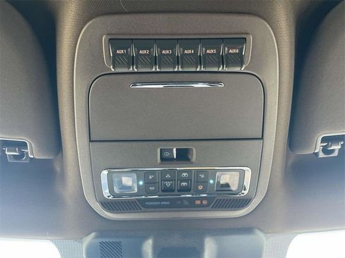 New 2025 Ford F250 King Ranch w/ Chrome Package image 31