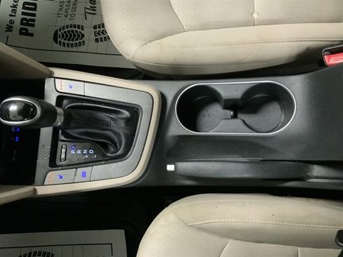 Used 2018 Hyundai Elantra Value Edition FWD image 30