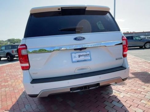 Used 2020 Ford Expedition XLT w/ Equipment Group 202A RWD image 8