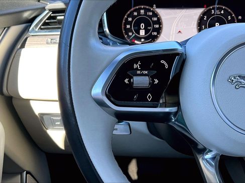 Used 2023 Jaguar F-PACE S image 23