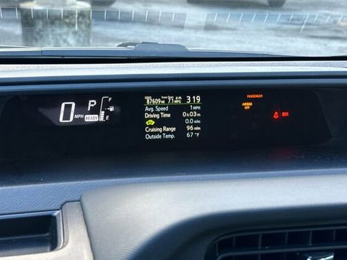 Used 2017 Toyota Prius C Two image 22