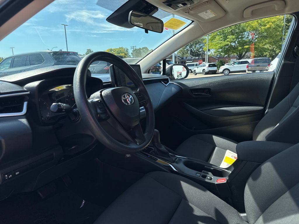 Used 2024 Toyota Corolla LE FWD image 13