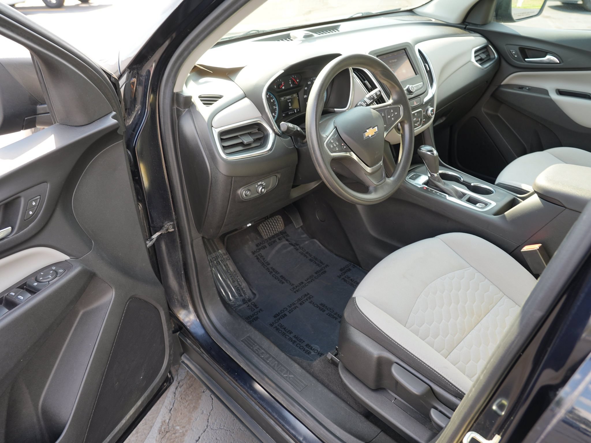 Used 2020 Chevrolet Equinox LS AWD/4WD image 12