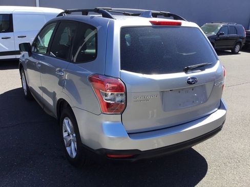 Used 2016 Subaru Forester 2.5i Premium w/ All-Weather Package AWD/4WD image 4