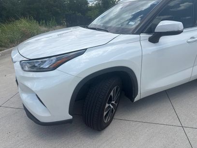 Used 2020 Toyota Highlander XLE