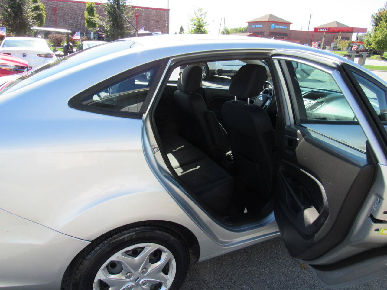 Used 2012 Ford Fiesta SE FWD image 26