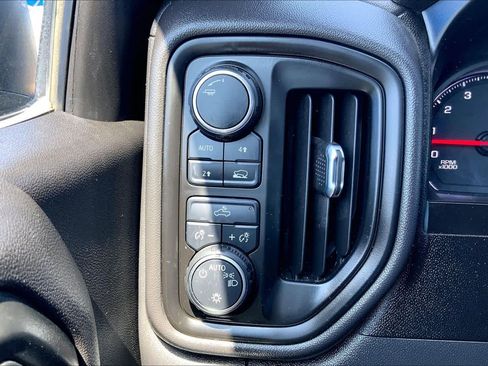 Used 2020 Chevrolet Silverado 1500 Custom w/ Custom Value Package AWD/4WD image 35