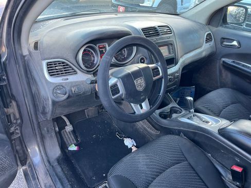 Used 2020 Dodge Journey SE w/ SE Popular Equipment Group image 6