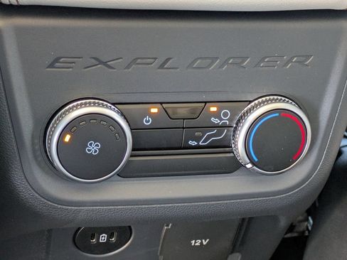 New 2026 Ford Explorer Active w/ Active Comfort Package RWD image 16